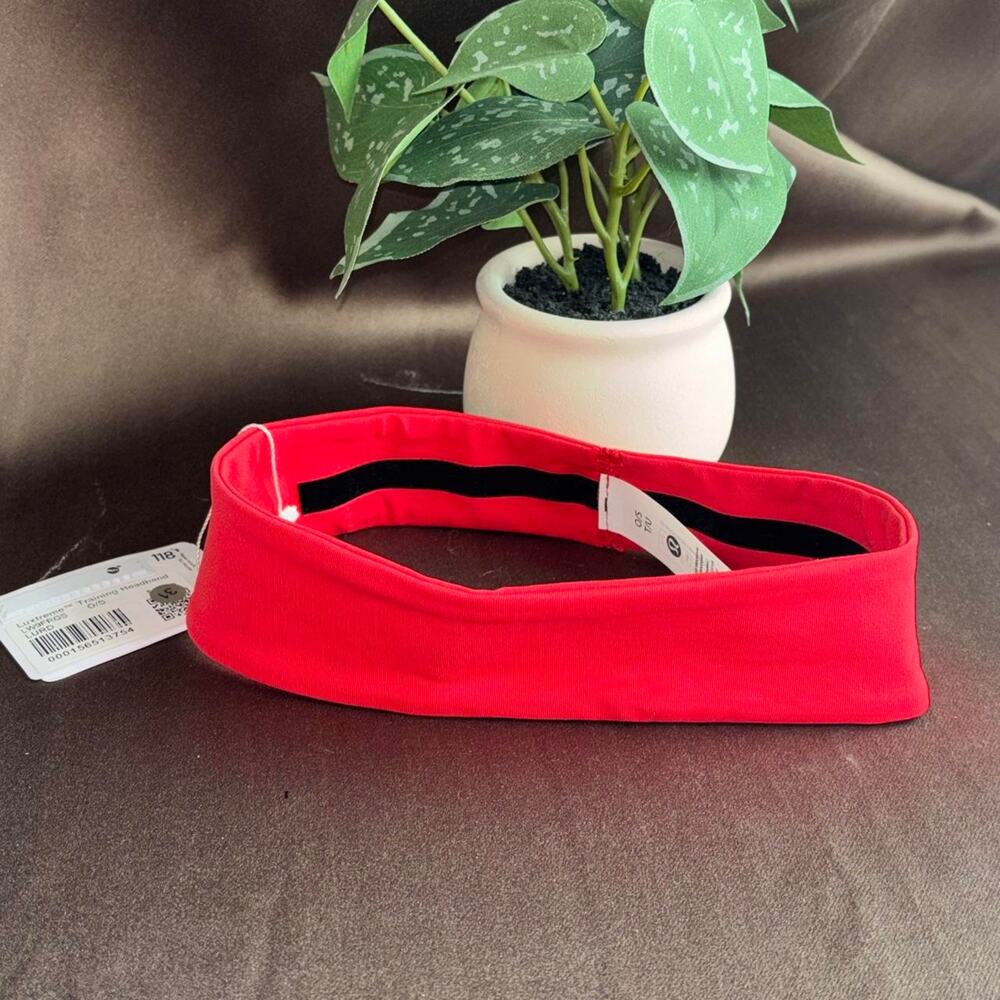 Lululemon Luxtreme Training Headband in red & pink, size O/S